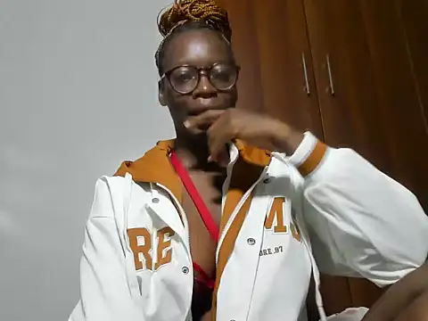 Snapshot of afro_pop chatting on February 2025 12:48:02 AM afro pop online show from February 2025 12:48:02 AM