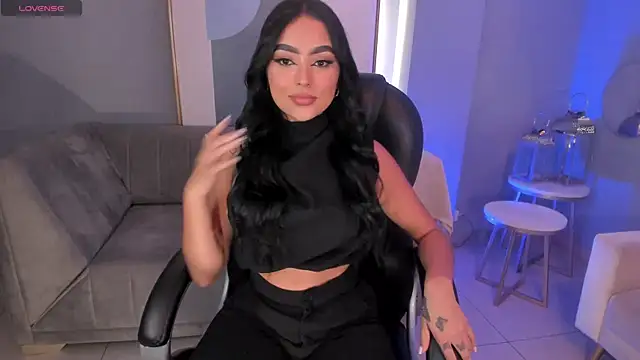 Snapshot of sarawinstone chatting on January 2025 07:39:01 PM sarawinstone online show from January 2025 07:39:01 PM