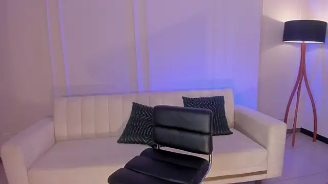 Snapshot of sarawinstone chatting on March 2025 02:30:02 AM sarawinstone online show from March 2025 02:30:02 AM