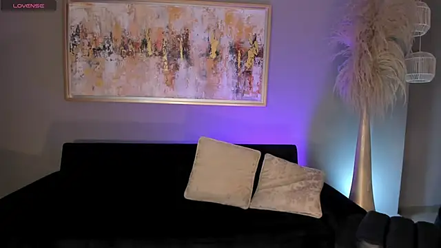 Snapshot of sarawinstone chatting on March 2025 08:43:01 PM sarawinstone online show from March 2025 08:43:01 PM