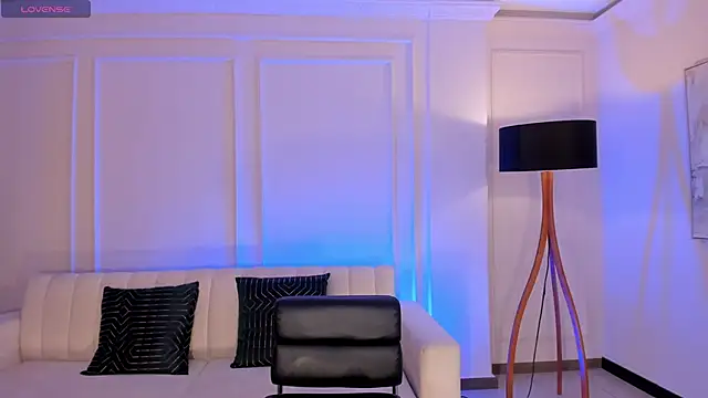 Snapshot of sarawinstone chatting on March 2025 02:08:01 AM sarawinstone online show from March 2025 02:08:01 AM