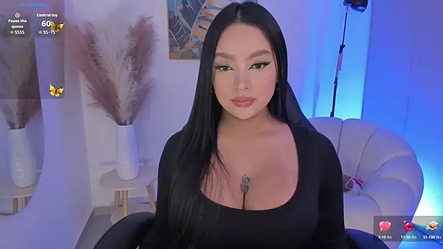 Snapshot of sarawinstone chatting on September 2025 09:07:02 PM sarawinstone online show from September 2025 09:07:02 PM