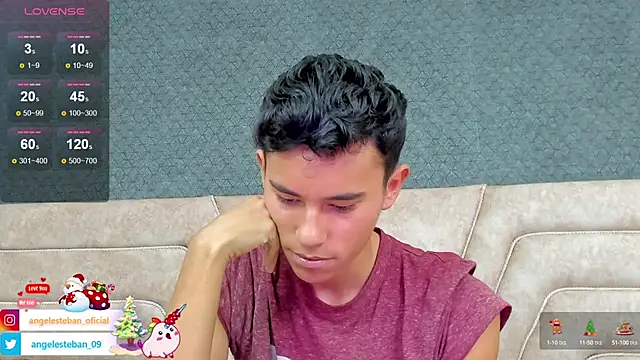 Snapshot of Angel_esteban_fx chatting on December 2024 10:06:01 PM Angel esteban fx online show from December 2024 10:06:01 PM