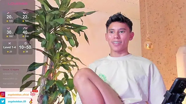 Snapshot of Angel_esteban_fx chatting on February 2025 10:07:02 AM Angel esteban fx online show from February 2025 10:07:02 AM