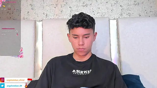 Snapshot of Angel_esteban_fx chatting on March 2025 10:03:01 AM Angel esteban fx online show from March 2025 10:03:01 AM