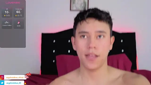 Angel esteban fx online show from November 2025 11:54:01 AM