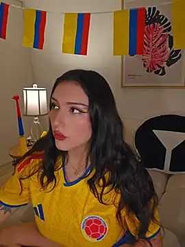 Snapshot of freya_bella_ chatting on June 2026 06:18:01 AM freya bella online show from June 2026 06:18:01 AM