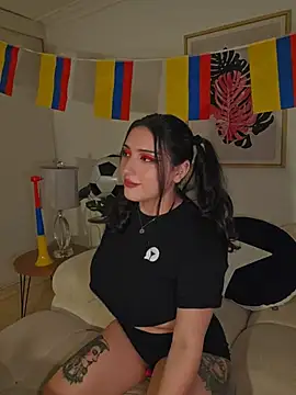 Snapshot of freya_bella_ chatting on June 2026 06:18:02 AM freya bella online show from June 2026 06:18:02 AM