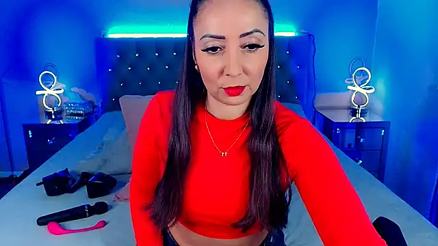 Snapshot of LeeTizia chatting on February 2026 05:42:01 PM LeeTizia online show from February 2026 05:42:01 PM