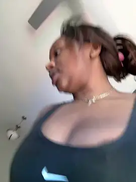 symone4u online show from December 2024 07:12:02 PM