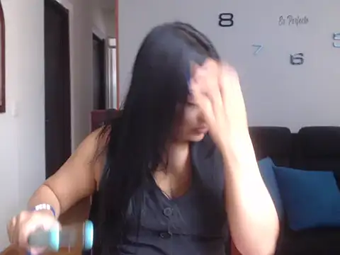 Snapshot of Laura_martin_ chatting on March 2025 08:09:02 PM Laura martin online show from March 2025 08:09:02 PM