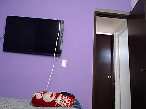 Laura martin  online show from February 2026 06:39:01 PM