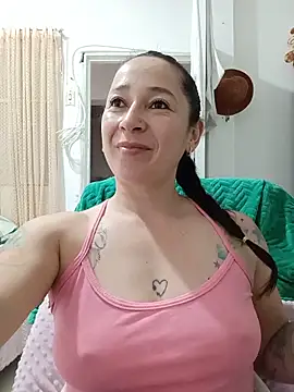 Snapshot of emilypoppy3 chatting on June 2026 08:47:02 PM emilypoppy3 online show from June 2026 08:47:02 PM