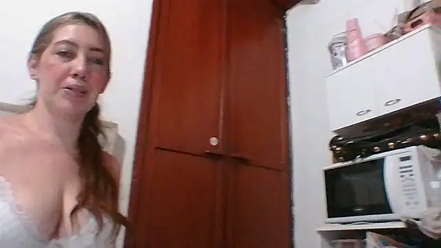 stephanie allen online show from September 2025 06:25:02 AM