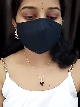 Snapshot of Angleannie chatting on February 2026 05:24:01 PM Angleannie online show from February 2026 05:24:01 PM