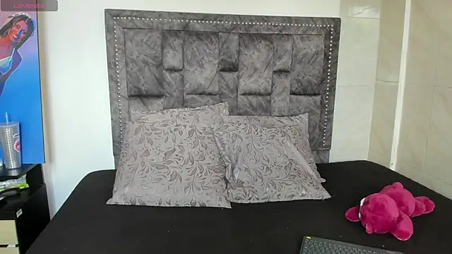 CandyRoxx1  online show from May 2026 07:41:01 PM