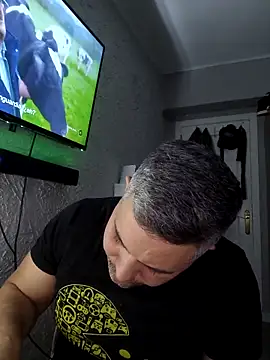 antonioM84 online show from February 2026 05:17:02 PM