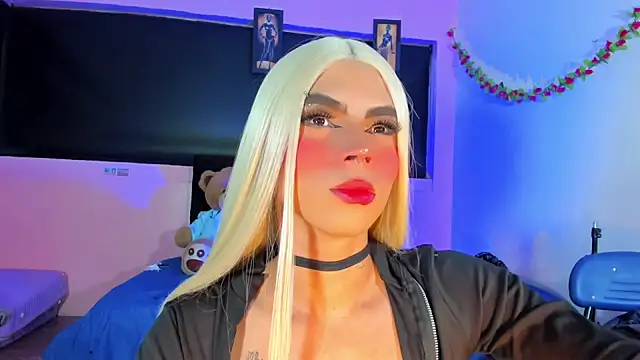 Snapshot of rosedewitt chatting on February 2025 11:23:02 AM rosedewitt online show from February 2025 11:23:02 AM