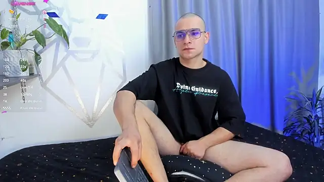 Snapshot of Aron-santoro chatting on January 2025 08:09:02 AM Aron-santoro online show from January 2025 08:09:02 AM