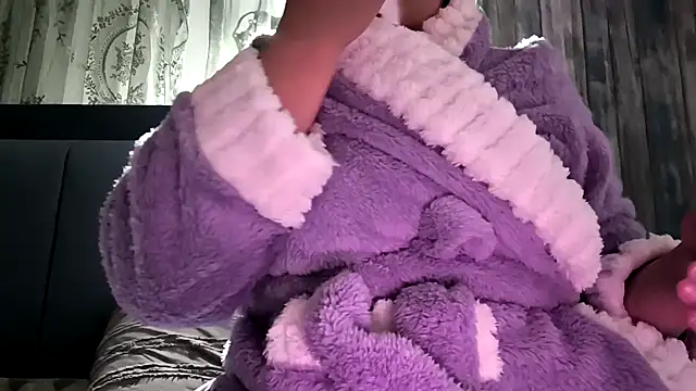 Snapshot of SEXY-ZENA chatting on October 2025 09:23:02 PM SEXY-ZENA online show from October 2025 09:23:02 PM