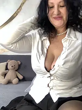 Katie-n online show from February 2026 07:13:01 AM