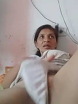 soltrinidad online show from November 2025 09:03:02 PM