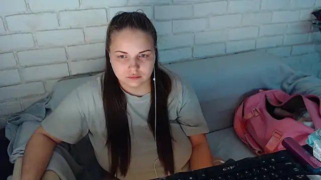 Crazyy girl  online show from March 2025 03:12:02 PM