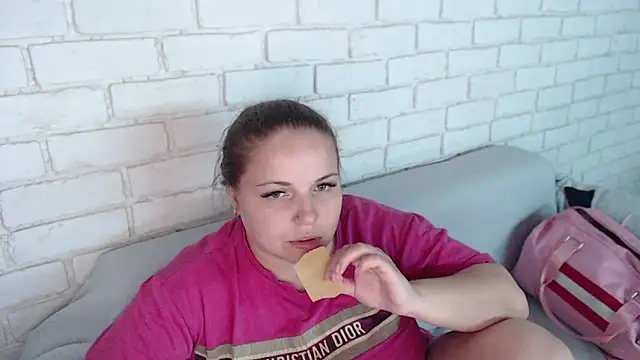 Crazyy girl  online show from June 2026 03:22:01 PM