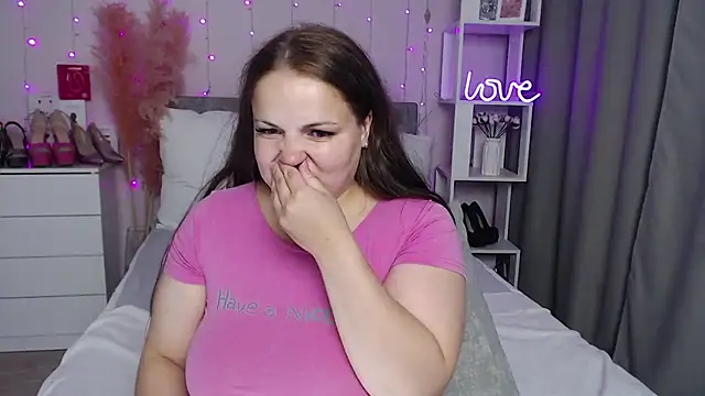 Crazyy girl  online show from June 2026 07:00:01 AM