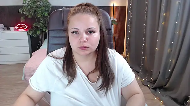 Crazyy girl  online show from June 2026 04:37:01 AM