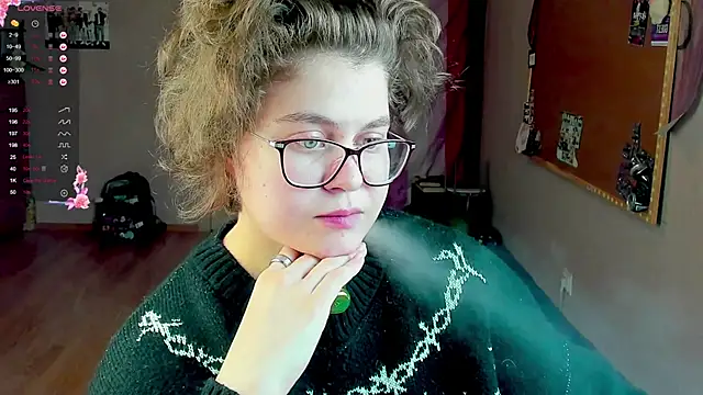 Snapshot of Sashy_Way chatting on December 2024 07:03:02 PM Sashy Way online show from December 2024 07:03:02 PM