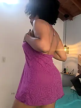 Snapshot of EmmilyBrant chatting on March 2025 01:46:02 PM EmmilyBrant online show from March 2025 01:46:02 PM