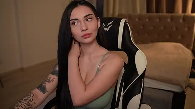 LindaWarners online show from March 2025 07:46:02 PM