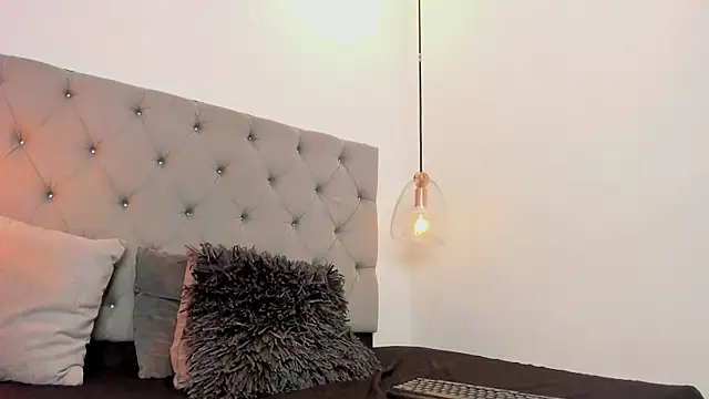 Snapshot of AnnPrices chatting on February 2025 03:08:02 PM AnnPrices online show from February 2025 03:08:02 PM