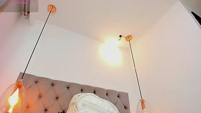 Snapshot of AnnPrices chatting on February 2025 07:21:01 PM AnnPrices online show from February 2025 07:21:01 PM