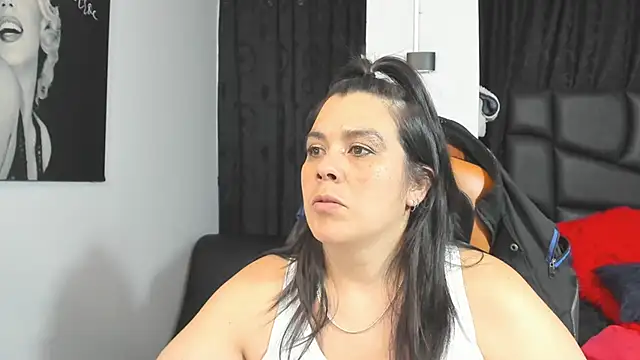 martina foxy  online show from February 2025 11:49:02 AM