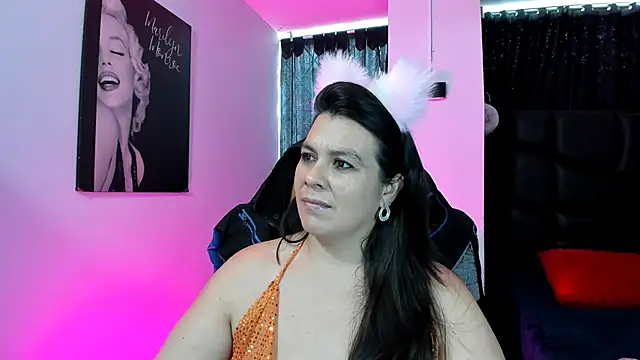 martina foxy  online show from February 2025 02:26:02 PM