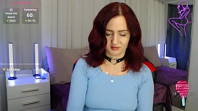 Snapshot of ElisaJane chatting on December 2024 09:31:02 PM ElisaJane online show from December 2024 09:31:02 PM