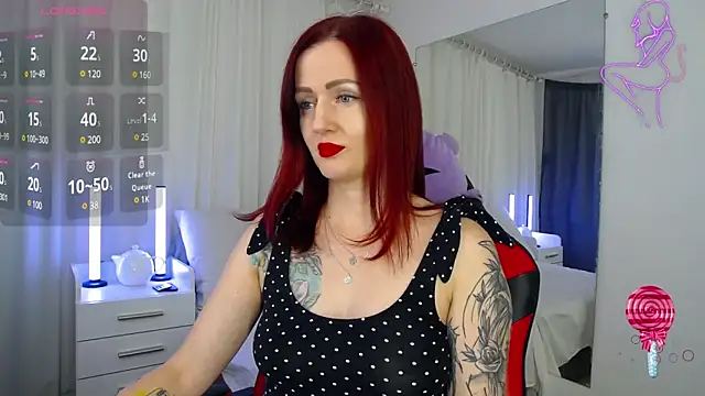 Snapshot of ElisaJane chatting on February 2025 10:18:02 PM ElisaJane online show from February 2025 10:18:02 PM