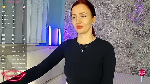 Snapshot of ElisaJane chatting on November 2025 09:58:01 PM ElisaJane online show from November 2025 09:58:01 PM