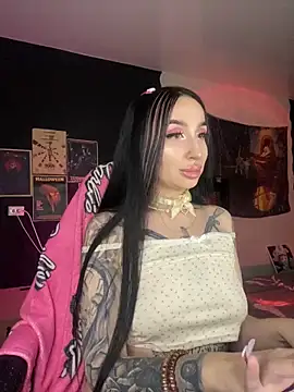 Molly  Moon online show from December 2024 04:51:02 AM