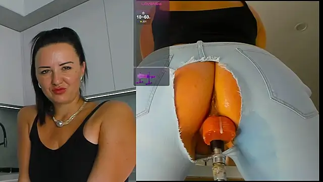 Snapshot of jess_benz chatting on March 2025 05:42:02 AM jess benz online show from March 2025 05:42:02 AM