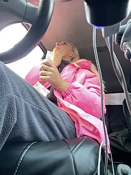 Snapshot of MerlinDave chatting on October 2025 01:26:02 AM MerlinDave online show from October 2025 01:26:02 AM