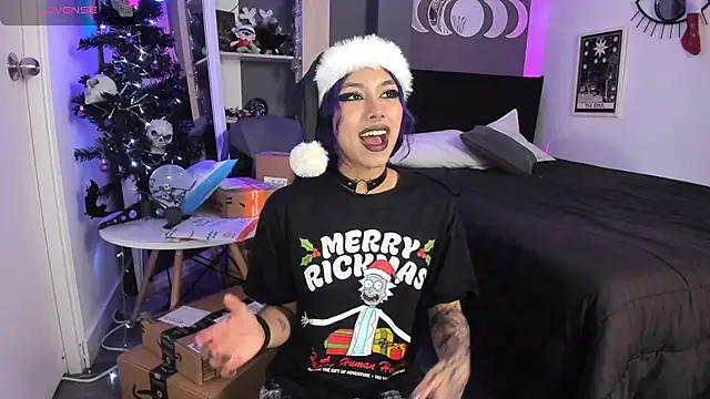 Raven Witch  online show from December 2024 08:38:02 PM