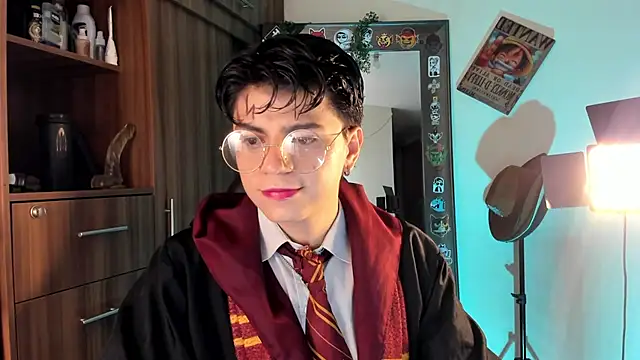 marckalexis online show from November 2025 12:01:02 AM