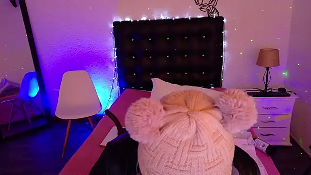 Cuckold lover69 online show from March 2025 08:18:02 AM