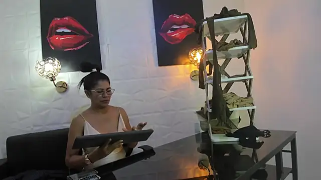 miss lucero1 online show from March 2025 12:19:02 AM