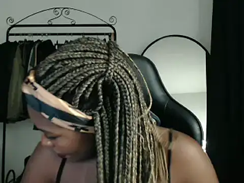 Snapshot of marisilva_br chatting on February 2025 02:04:01 AM marisilva br online show from February 2025 02:04:01 AM