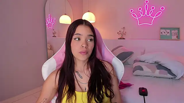 violeth hill online show from January 2025 11:35:02 PM