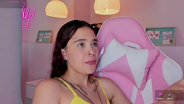 violeth hill online show from March 2025 11:34:02 PM